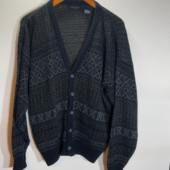 Van Heusen Men’s Cardigan Sweater Size M Retro Grandpa Knit Button Front Navy - Picture 1 of 6